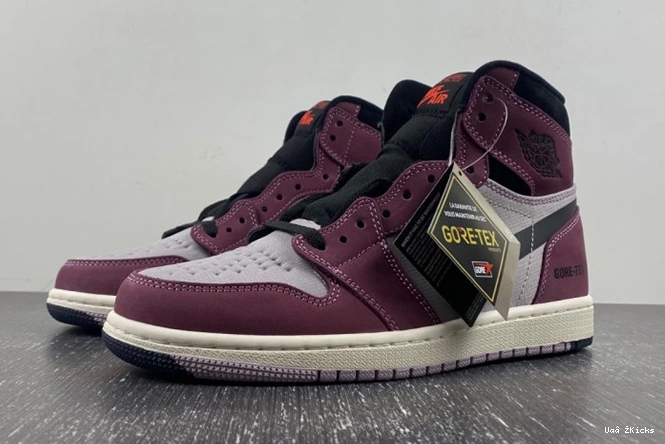 Gore-Tex DB2889- Vibrant Jordan High 49 1 Element Berry 871 0703